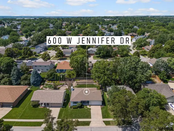 600 W Jennifer Drive, Lincoln, NE 68521