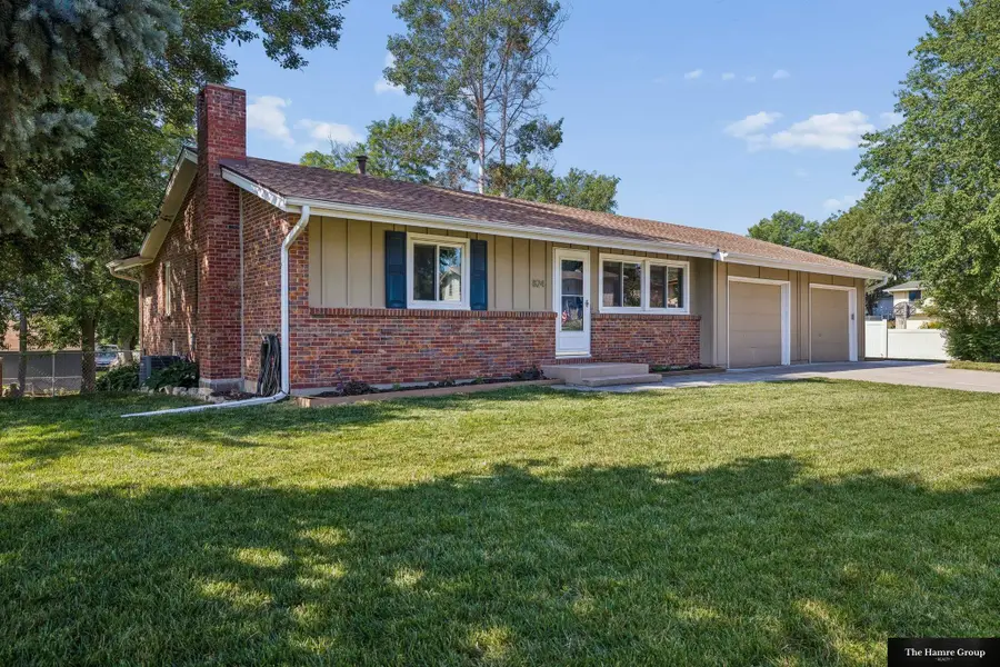 824 Manes Court, Lincoln, NE 68505 - #2