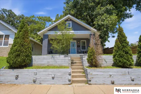 1316 Connell Court, Omaha, NE 68108