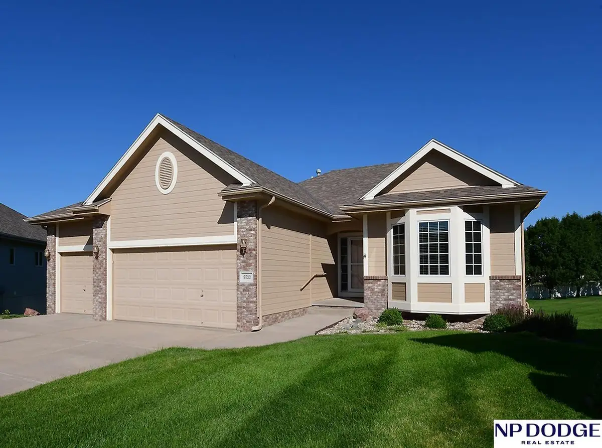 9522 Valley Road Circle, La Vista, NE 68128 - #1