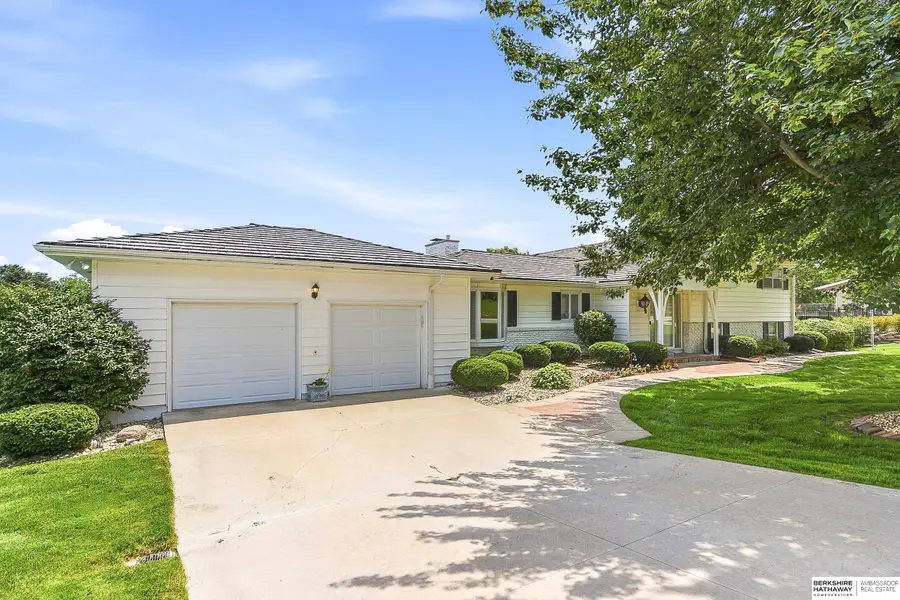 825 S 113th Street, Omaha, NE 68154 - #3