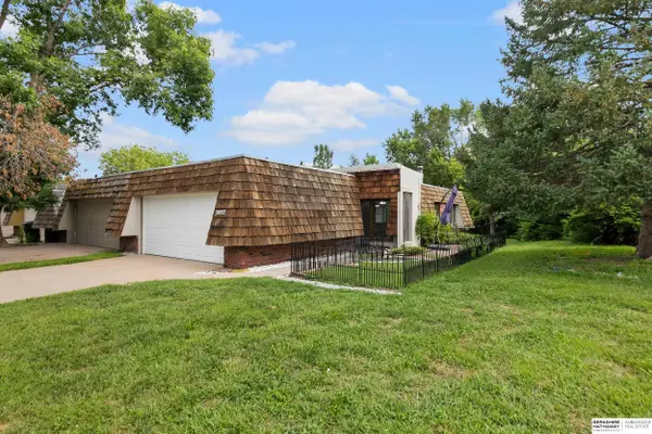3092 Stephanos Drive, Lincoln, NE 68516