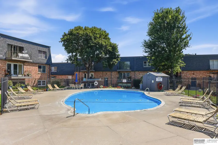 12737 Woodcrest Plaza #3-119, Omaha, NE 68137 - #3