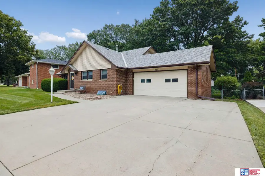 4621 Linden Street, Lincoln, NE 68516 - #2