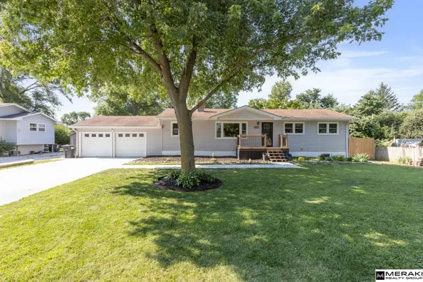 8315 Nicholas Street, Omaha, NE 68114