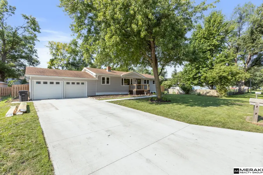 8315 Nicholas Street, Omaha, NE 68114 - #2