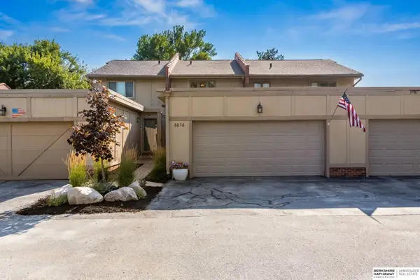 6036 Oakcrest Plaza #10, Omaha, NE 68137