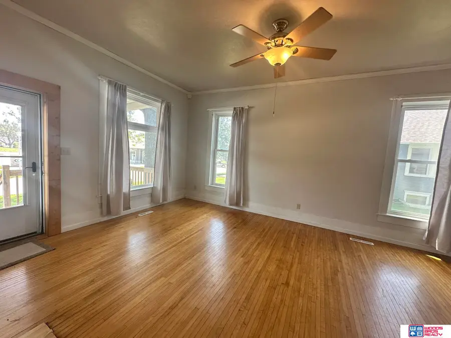 319 S 4th Street, Seward, NE 68434 - #2