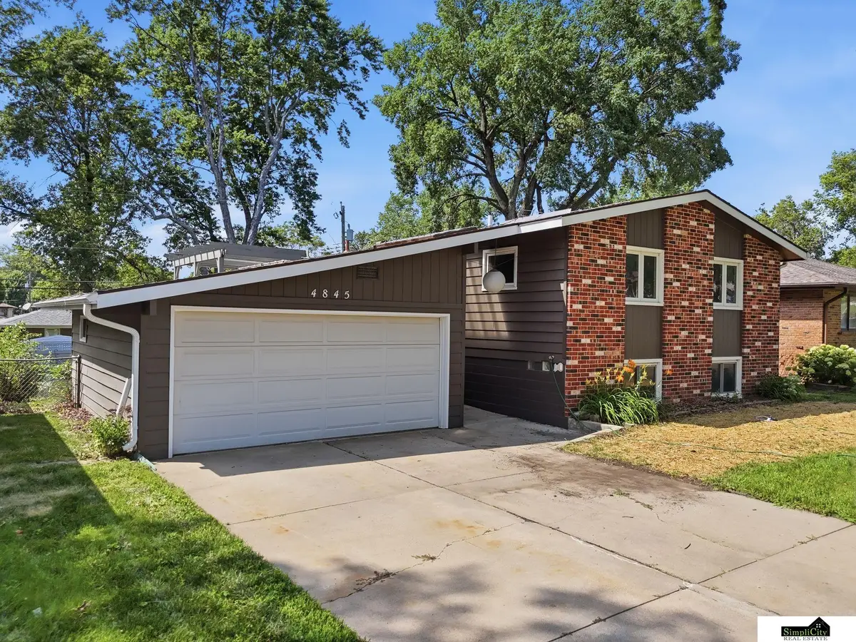 4845 Cresthaven Drive, Lincoln, NE 68516 - #1