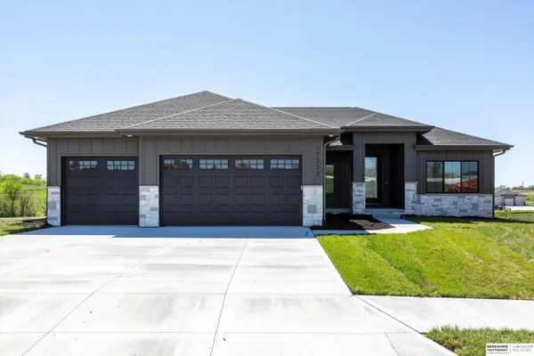 4509 N 213th Street, Elkhorn, NE 68022