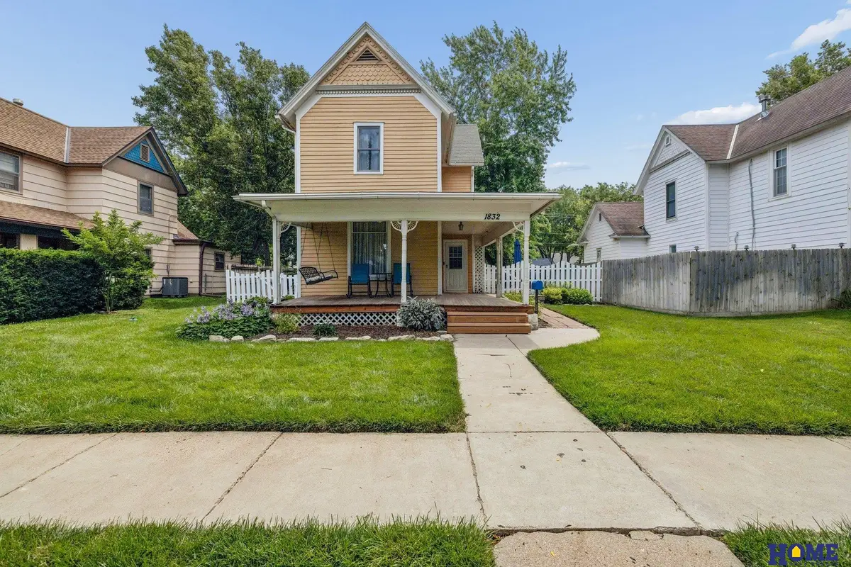 1832 S 15th Street, Lincoln, NE 68502 - #1