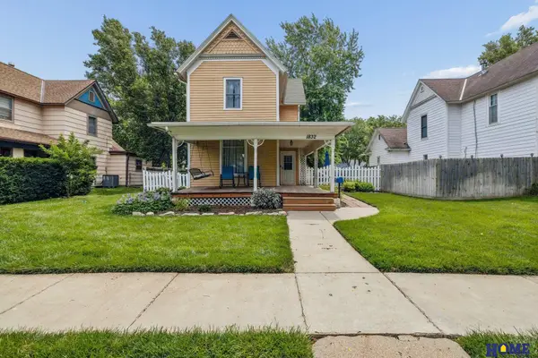 1832 S 15th Street, Lincoln, NE 68502