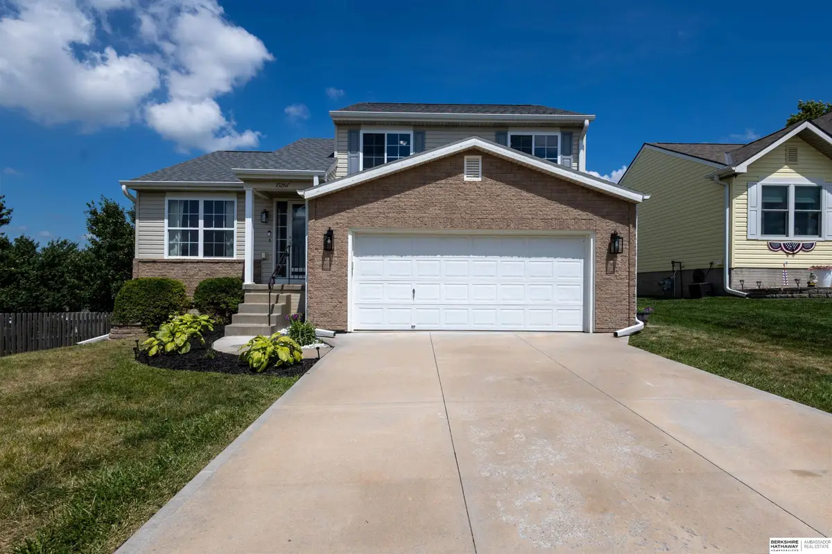 15260 Bondesson Street, Bennington, NE 68007 - #1