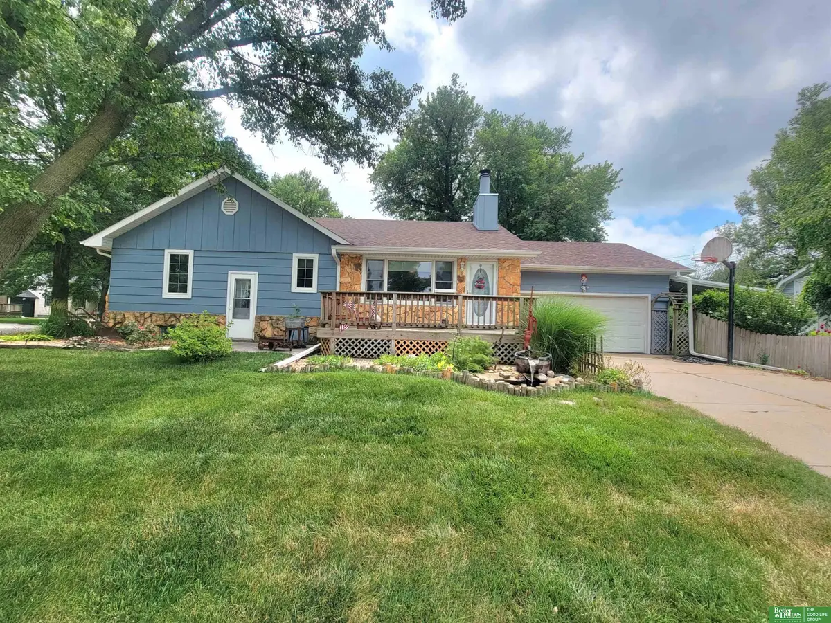 1331 N Kiplinger Avenue, York, NE 68467 - #1