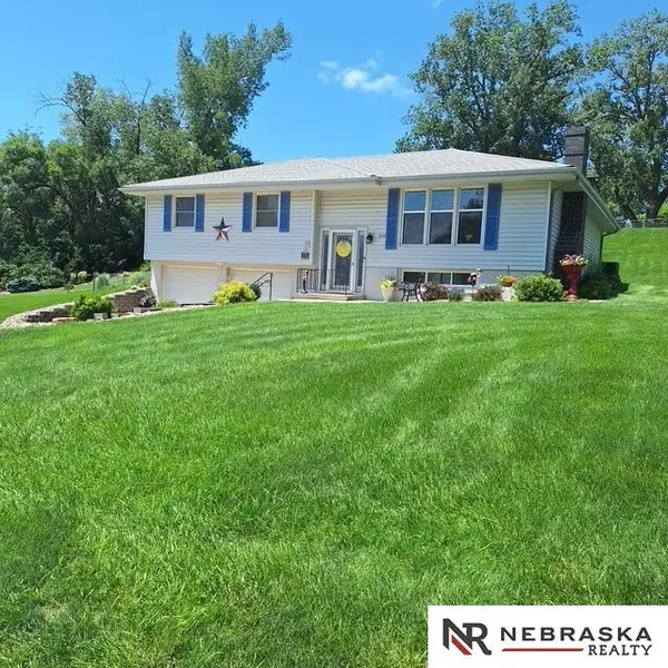 550 S 126th Street, Omaha, NE 68154