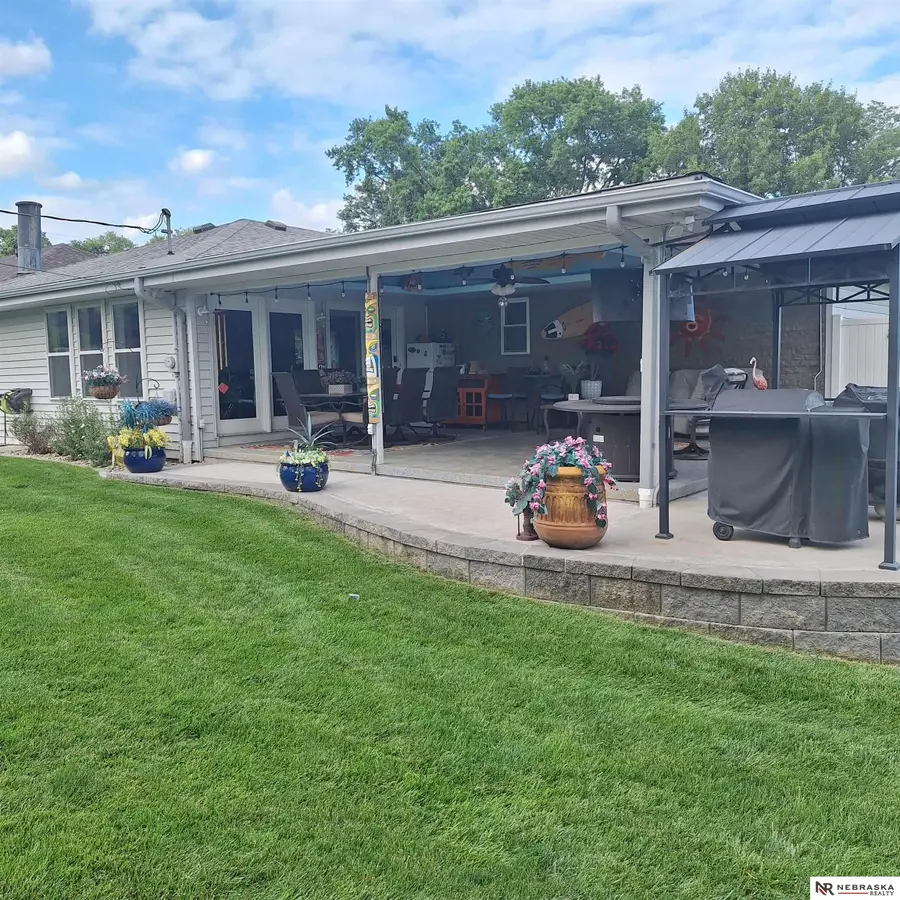 550 S 126th Street, Omaha, NE 68154 - #2