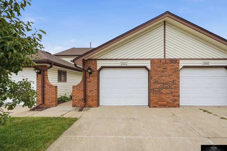 2904 Londonshire Court, Lincoln, NE 68516 - #2