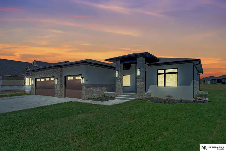 3630 Tree Line Drive, Lincoln, NE 68516 - #2
