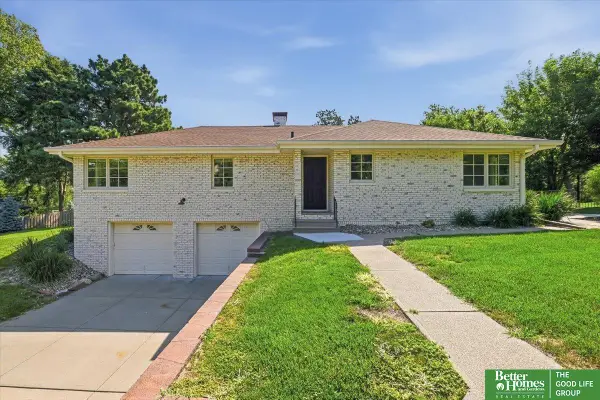 2615 S 99th Avenue, Omaha, NE 68124