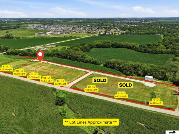 5655 Hickman Road #B1-L2, Hickman, NE 68372