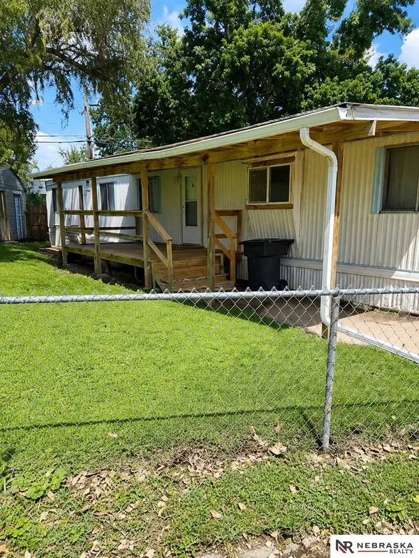 3700 Cornhusker Highway #35B, Lincoln, NE 68504