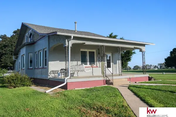 1021 Thayer Avenue, Chester, NE 68327