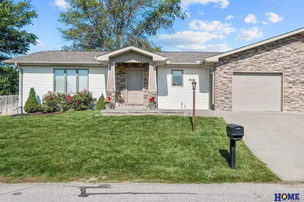 805 Country View, Firth, NE 68358