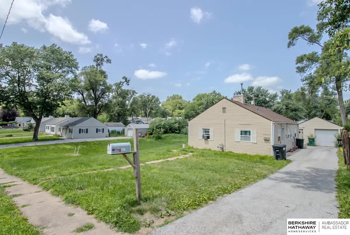 6620 Seward Street, Omaha, NE 68104 - #1