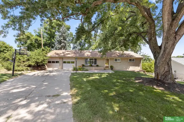 10472 Wright Circle, Omaha, NE 68124