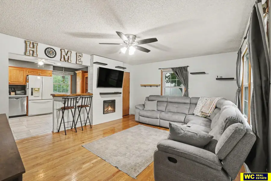 605 N 4 Street, Bellevue, NE 68005 - #3