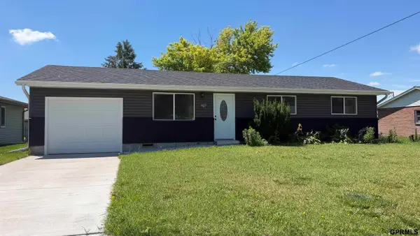 927 16th Street, Gothenburg, NE 69138