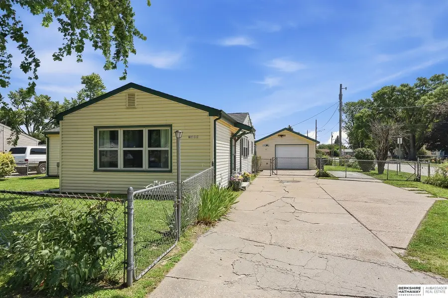 4109 Savage Street, Council Bluffs, IA 51501 - #2