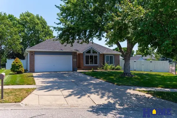 1841 Meadow Lark Circle, Lincoln, NE 68521