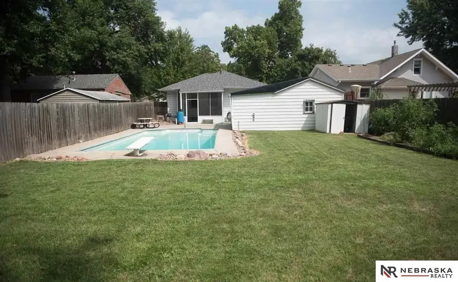 5411 Knox Street, Lincoln, NE 68504 - #3