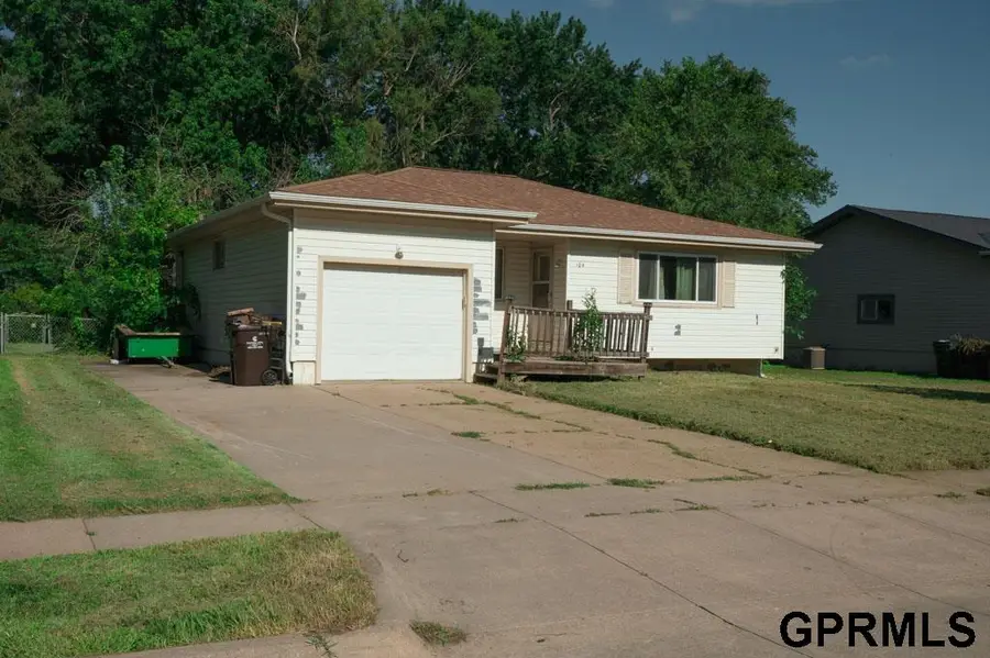 104 Brentwood Avenue, Hickman, NE 68372 - #2