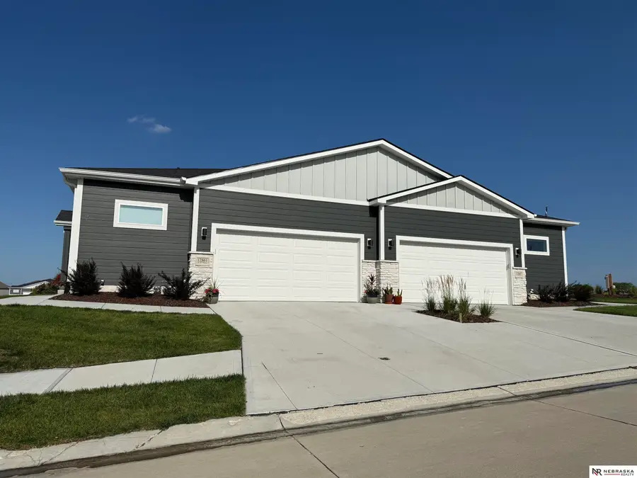 4572 Schilling Court, Bellevue, NE 68133 - #2
