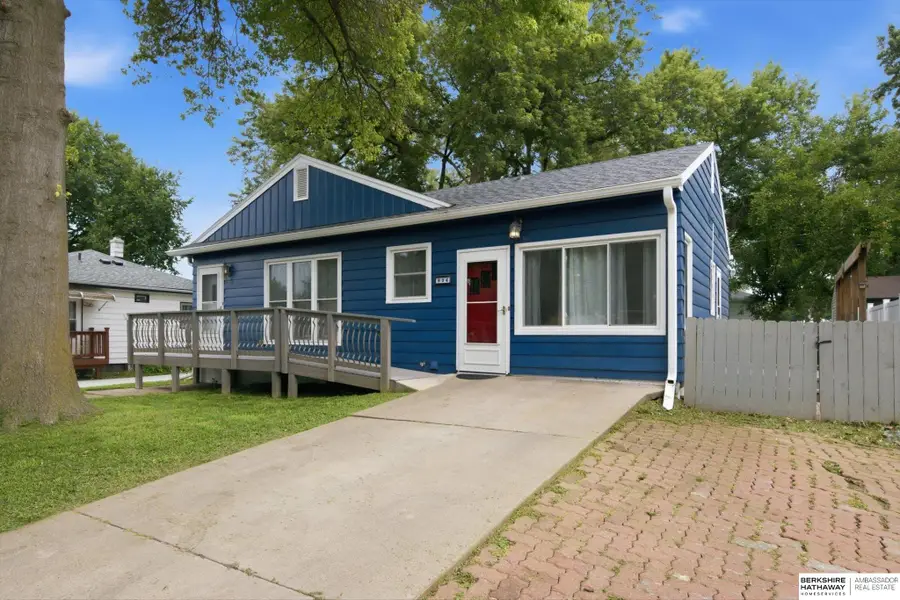 904 Hopkins Drive, Bellevue, NE 68005 - #2