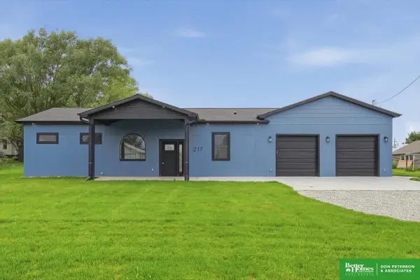 217 N Cherry Street, Nickerson, NE 68044