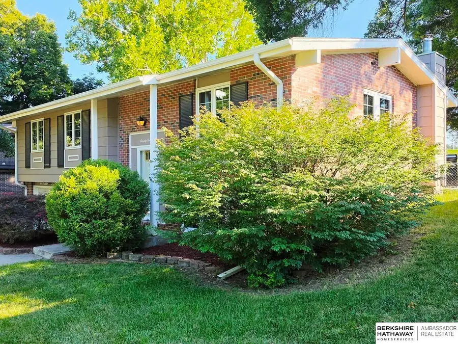 7511 Englewood Drive, Lincoln, NE 68510 - #2