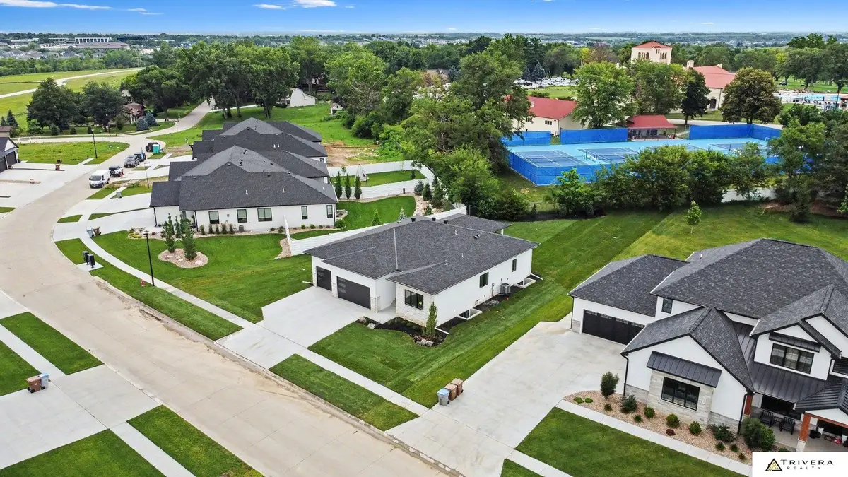 9160 Hillcrest Trail, Lincoln, NE 68520 - #1