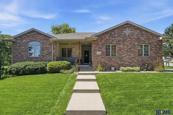 7701 Glynoaks Drive, Lincoln, NE 68516