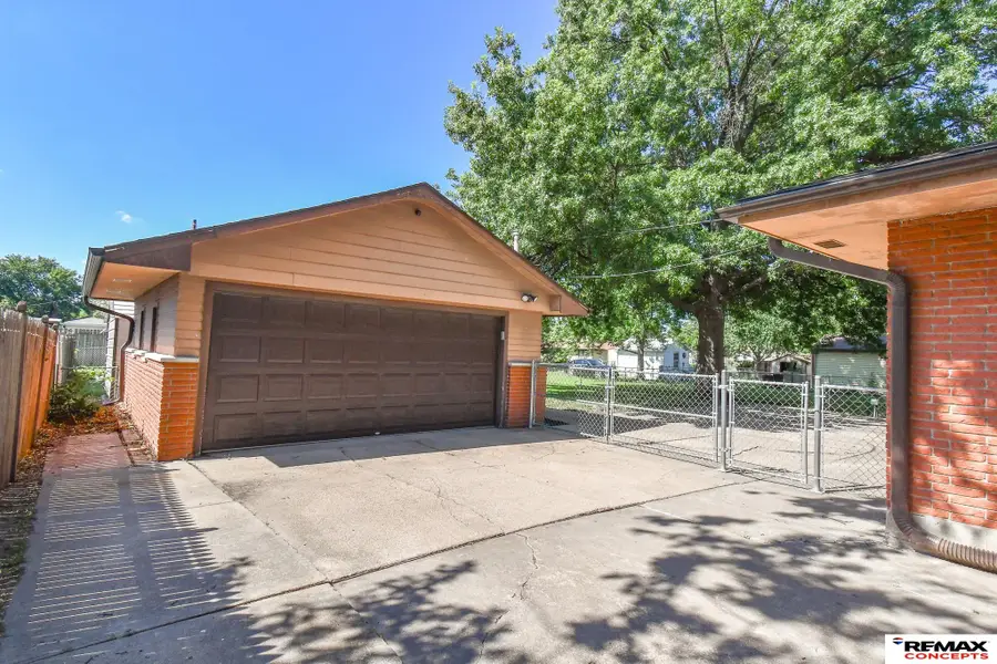 4125 Cleveland Avenue, Lincoln, NE 68504 - #2