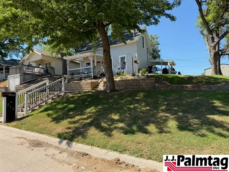 312 1st Corso, Nebraska City, NE 68410 - #2