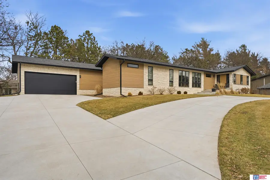 8040 Northshore Drive, Lincoln, NE 68516 - #3