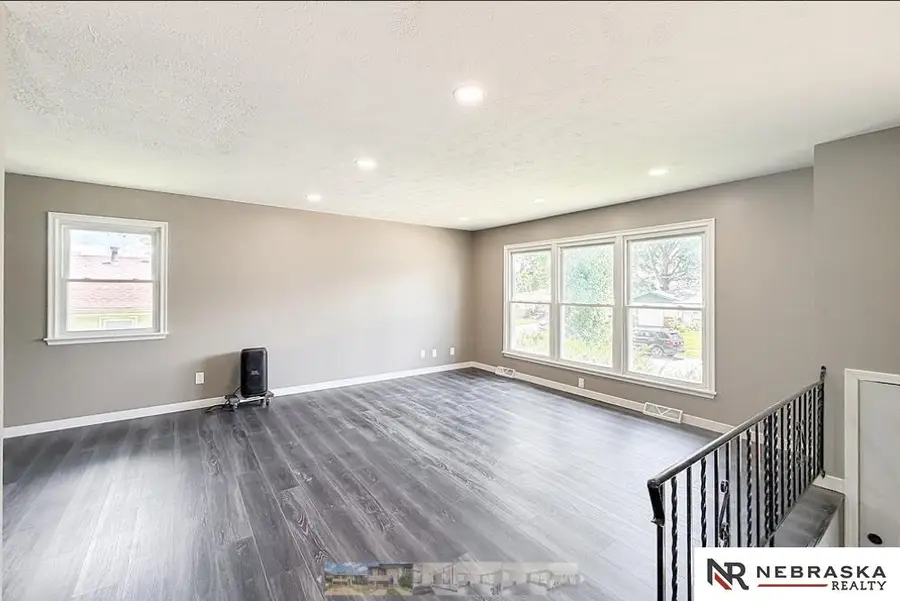 5508 Grand Avenue, Omaha, NE 68104 - #3