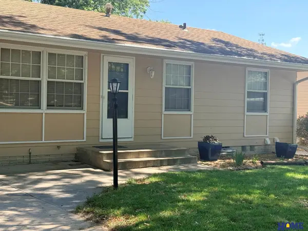 8130 N Hazelwood Drive, Lincoln, NE 68510