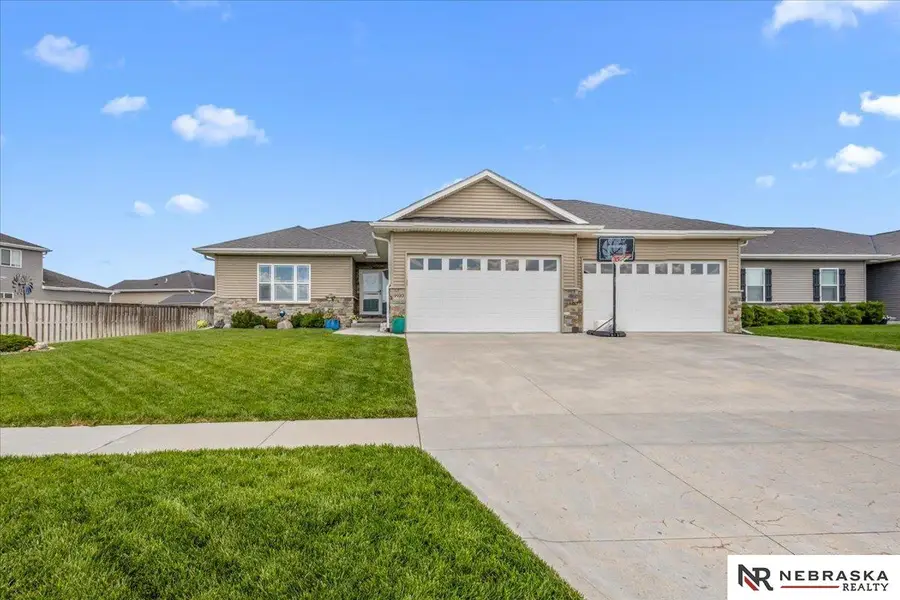 9920 S 73rd Street, Lincoln, NE 68516 - #2