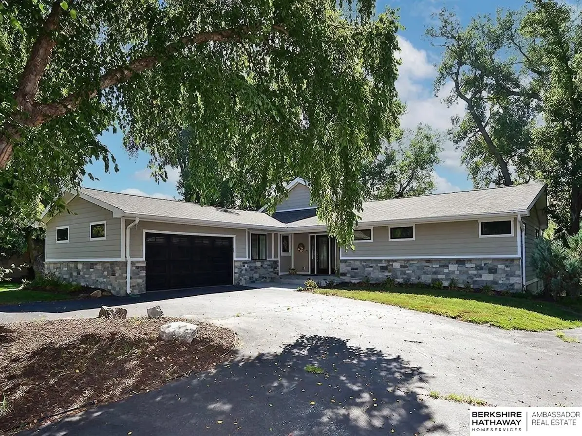 621 Riverside Drive, Waterloo, NE 68069 - #1