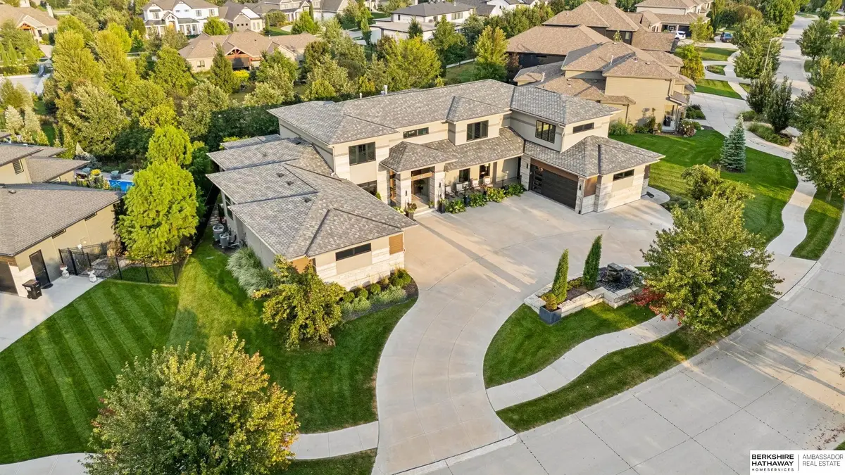 1605 S 219th Avenue, Elkhorn, NE 68022 - #1