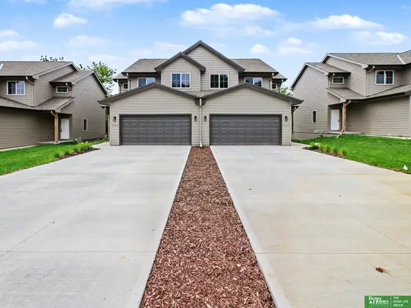 7118 N 79th Court, Omaha, NE 68122